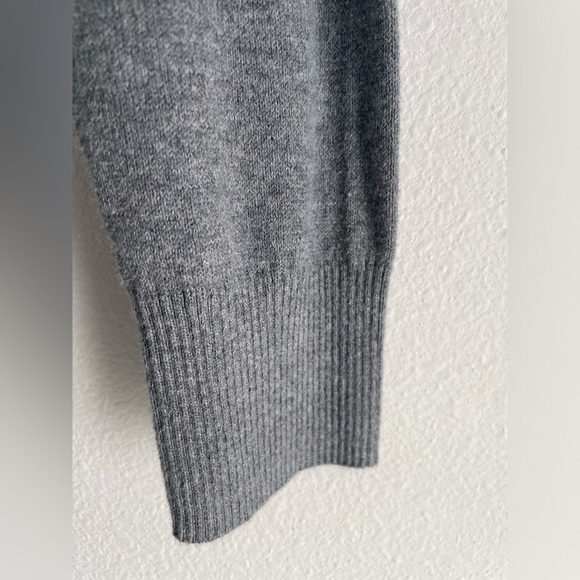 G.H. Bass & Co gray scoop neck cashmere blend sweater classic minimal | L - Picture 6 of 9